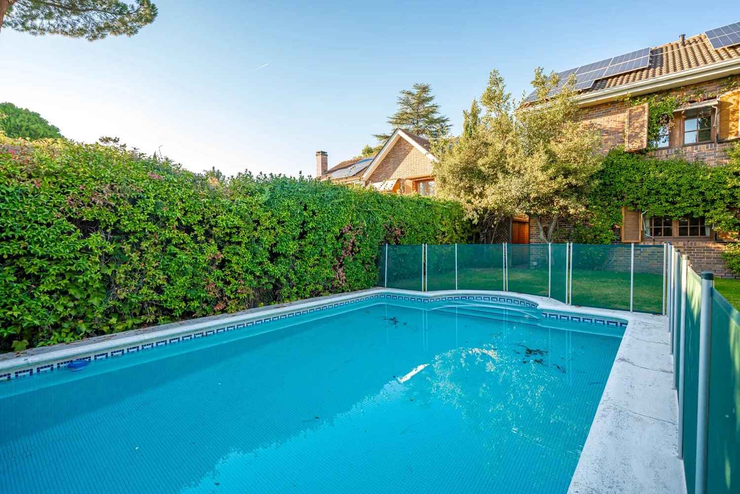 2c777e7bf46ee4359016184190f90833 571cf30b3c 1500 original - Attribut alt par défaut.