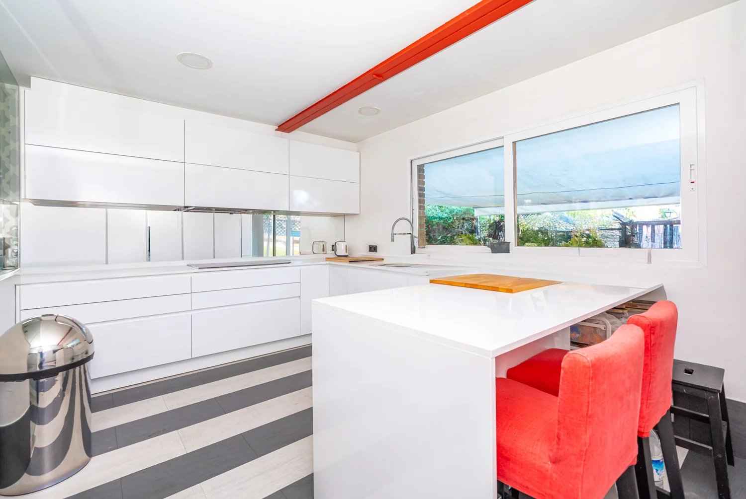 841c83b67207395fbf8deb1e4c13b499 cf8c0d2d12 1500 original - Attribut alt par défaut.