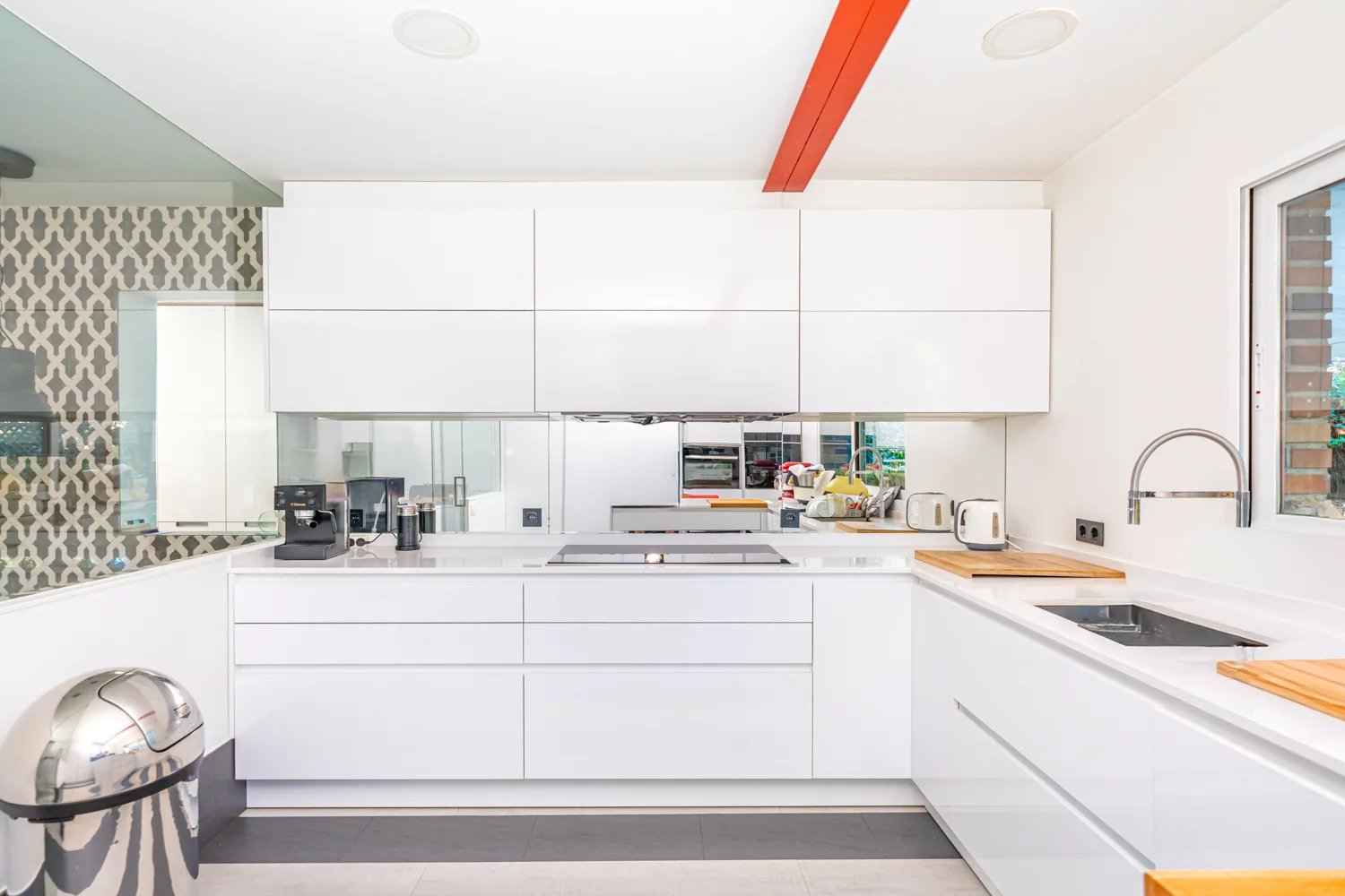 3174dfdb0ab491d26afa1f31e821f78b 079188b7d7 1500 original - Attribut alt par défaut.