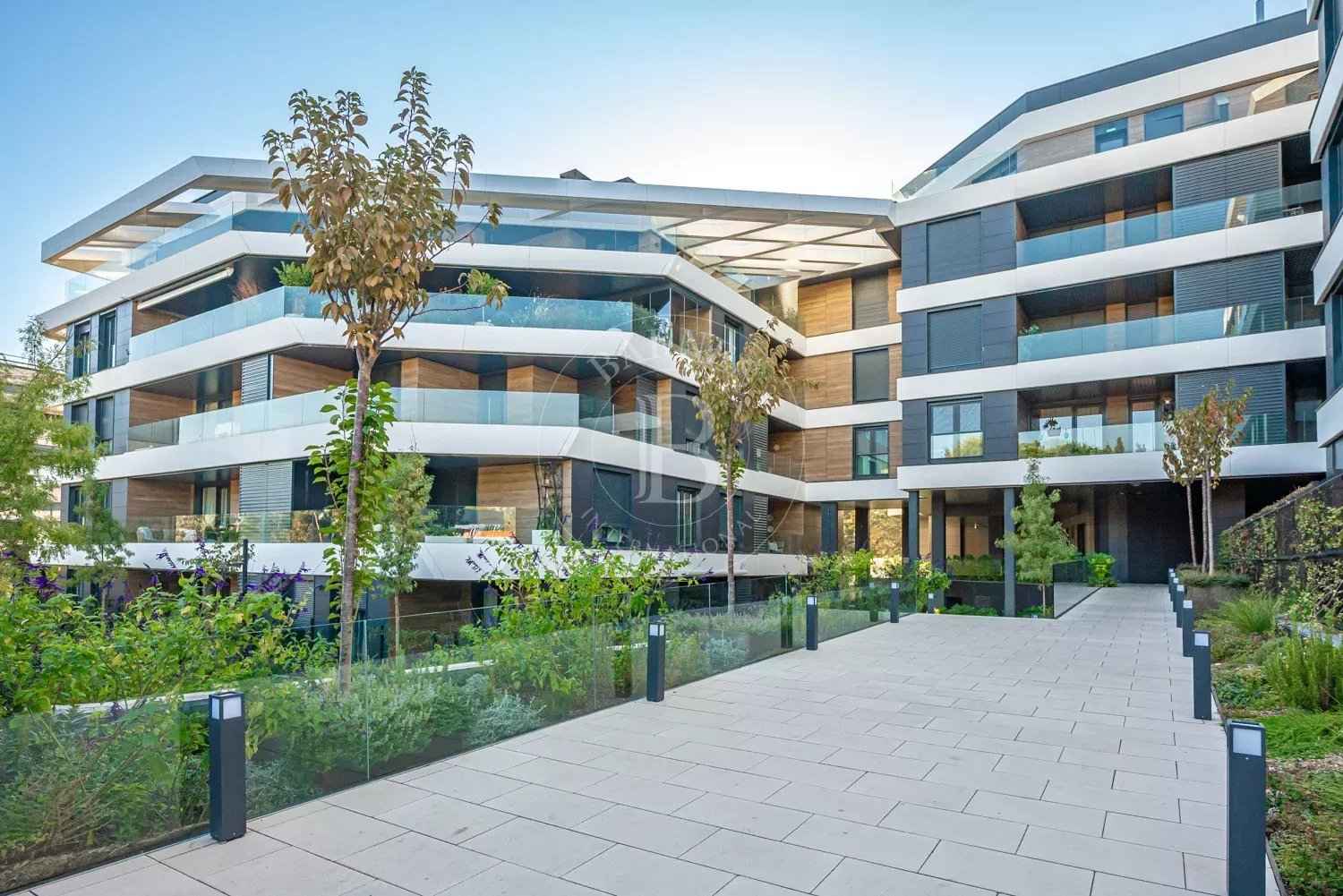 Ebc94332ca8201312d9ed45badd45ced 54b440e240 1500 original - Translation missing: en.helpers.application.image_tag.default_alt