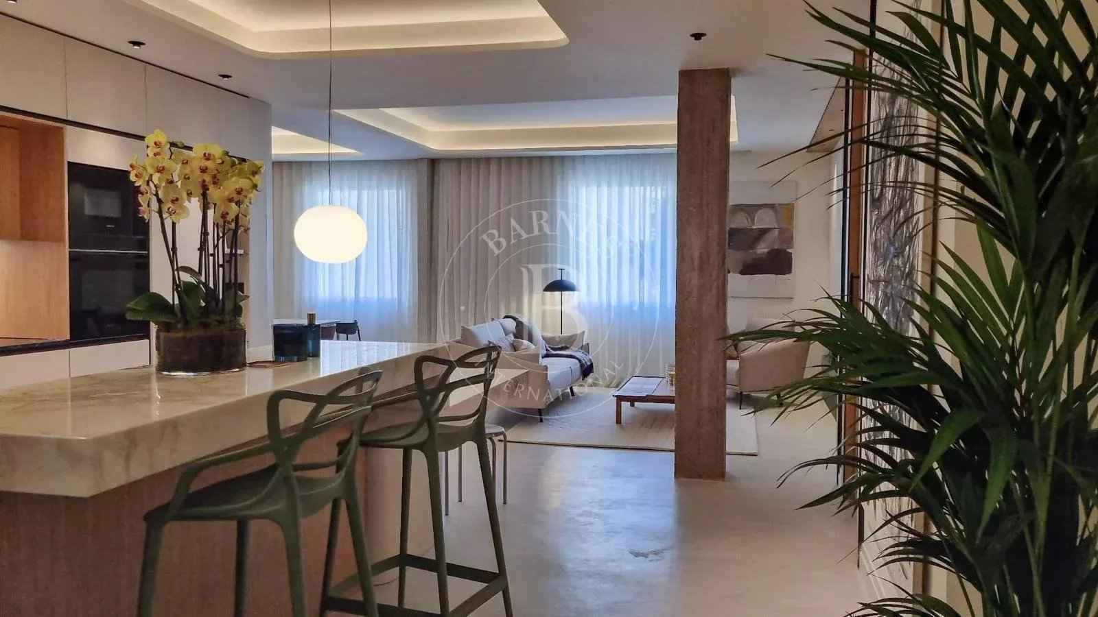 3e65963e1adef242290f513c42309179 37c6499449 1600 original - Attribut alt par défaut.