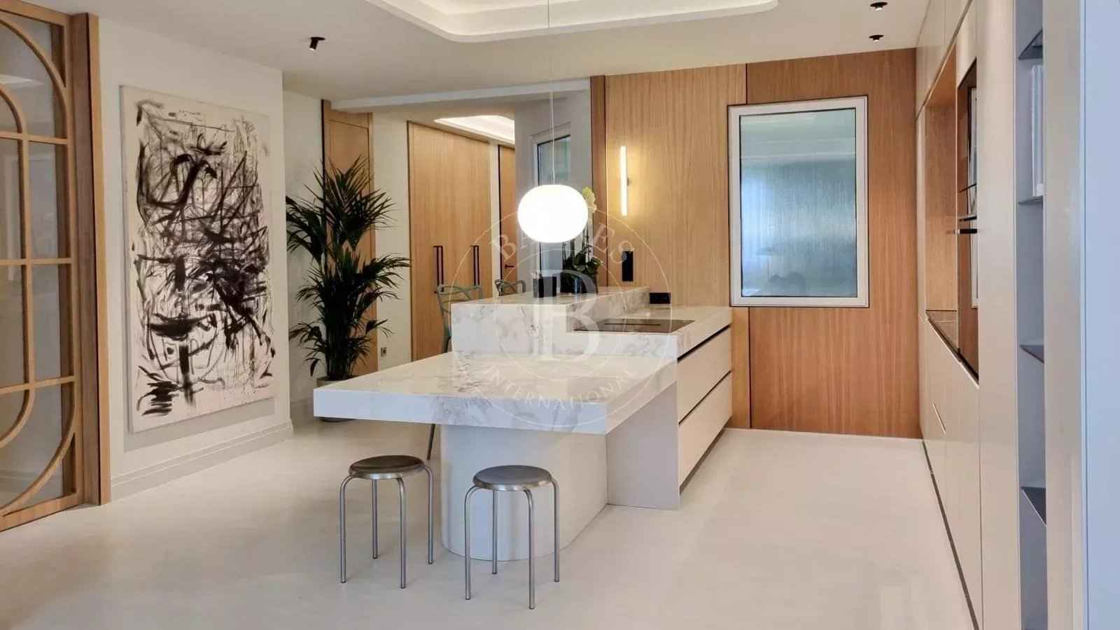 8f09f9f59f80bc9327a775975425f033 04af43e959 1600 original - Attribut alt par défaut.