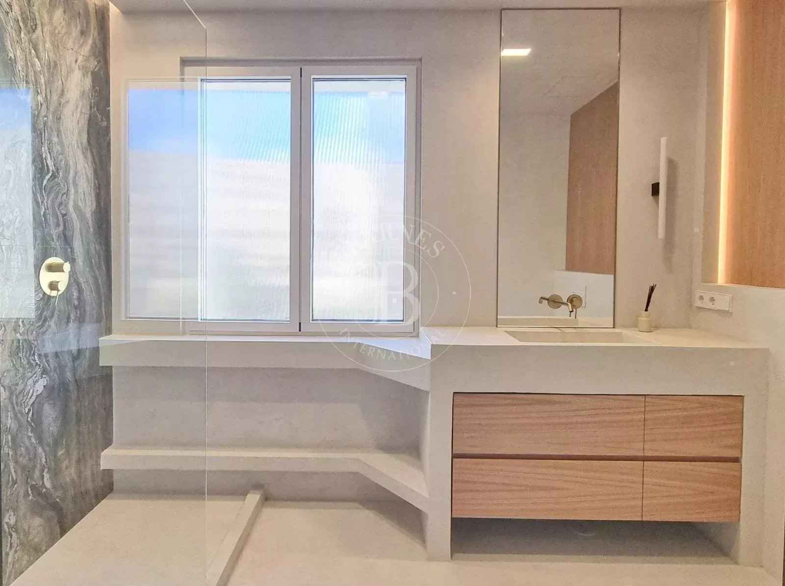 51bc79a3f6b676db3197e30c46da5785 be460296cd 1600 original - Attribut alt par défaut.