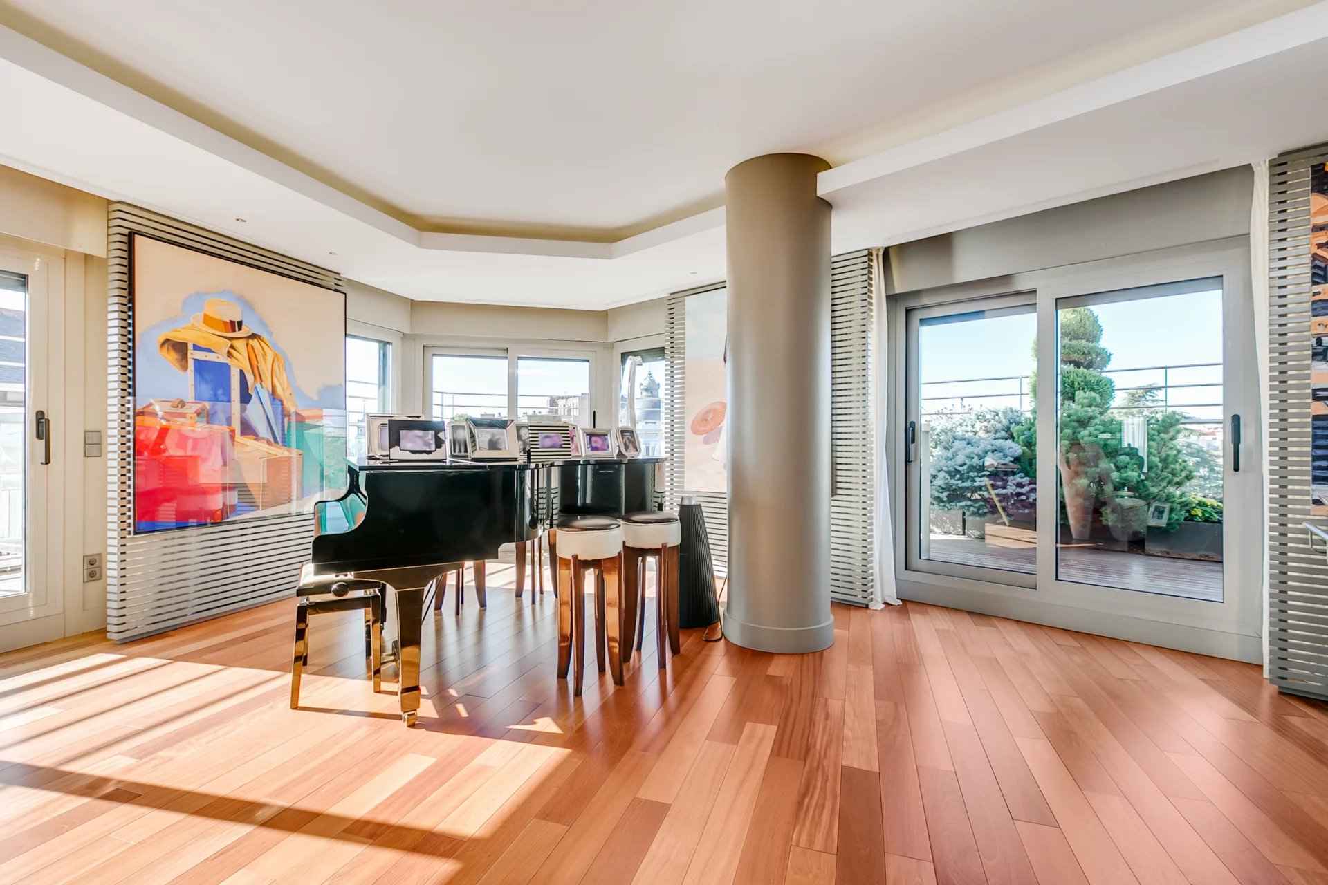 Picture 83537591 34 - Attribut alt par défaut.