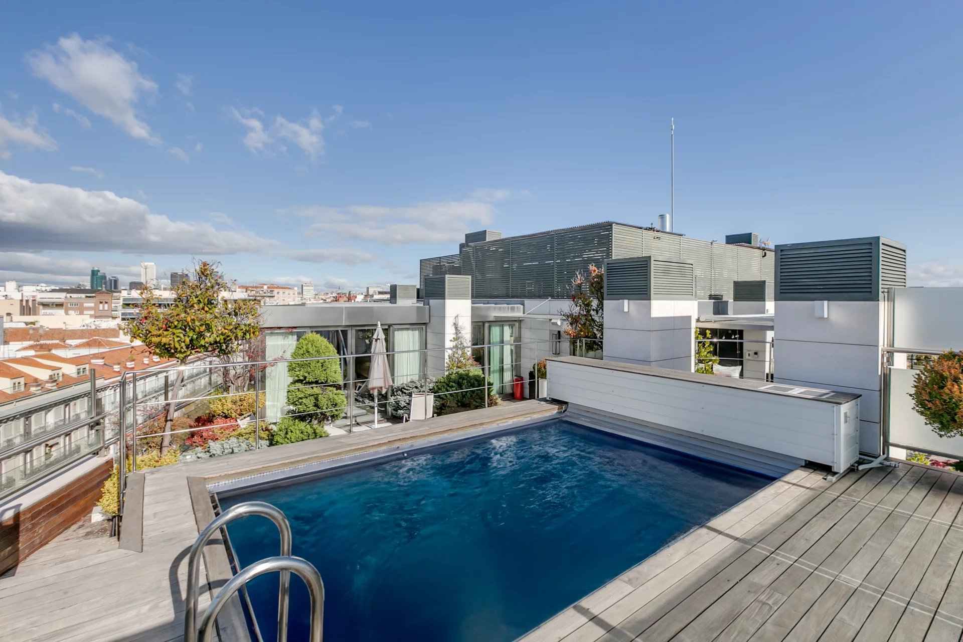 Picture 83537591 9 - Attribut alt par défaut.