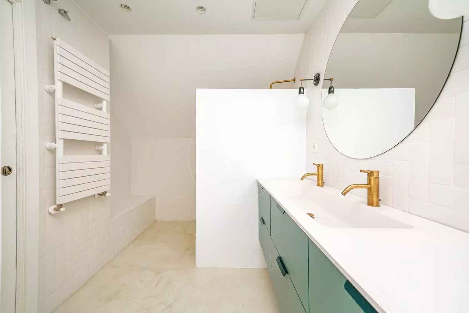 5b7d7997790a72f4090c7975a7325d5b e17c556705 1500 original - Attribut alt par défaut.