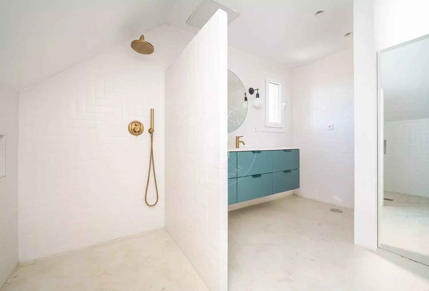 8fe3d6fcfc1ff036bc7d5a238a08ac7b c0abe1a084 1500 original - Attribut alt par défaut.