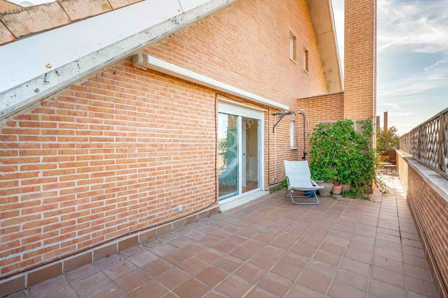 601d19b688fc6fa800892519db8721a6 ba0a27f15f 1500 original - Attribut alt par défaut.