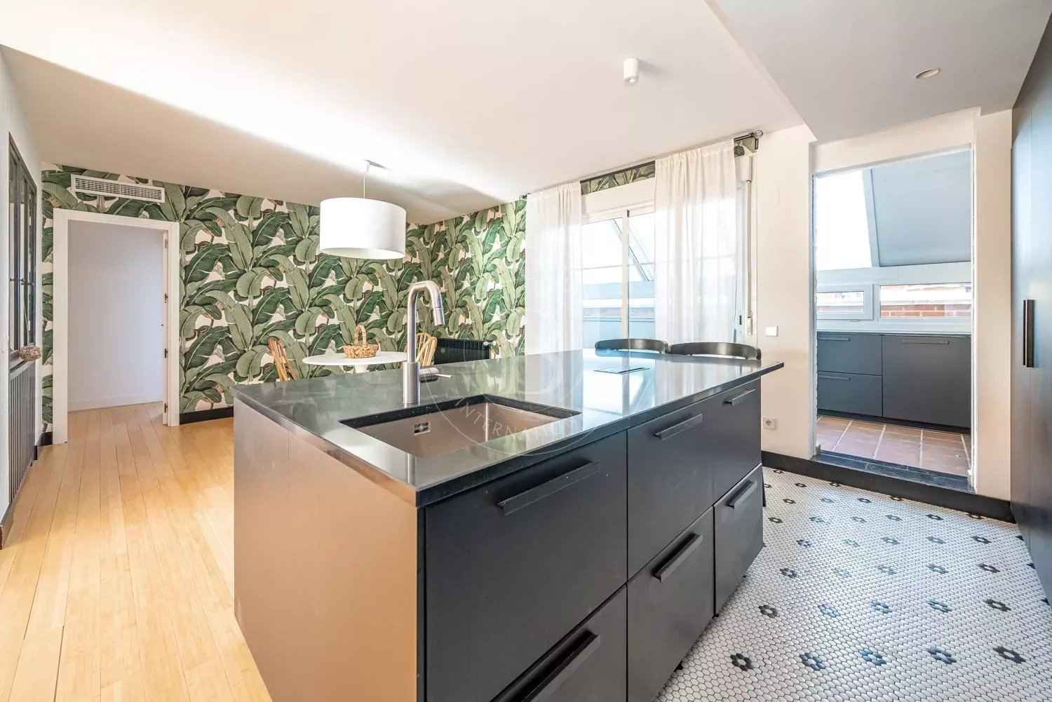 734a64b53d2f106abb74422020d9debf d3f280f780 1500 original - Attribut alt par défaut.