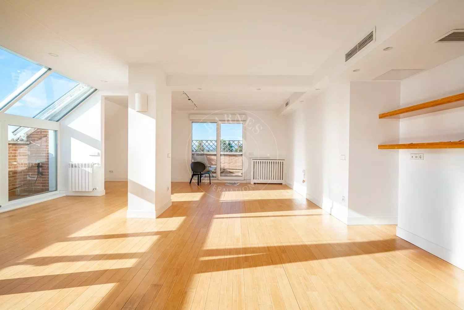 8ee76bf9c87d100b66a09400c08f842d 570ac94f4a 1500 original - Attribut alt par défaut.