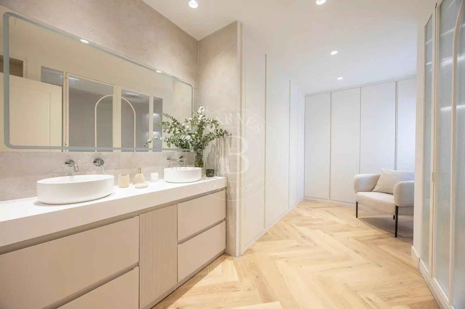 E220440411947168f3be7b71fa9d5f64 3669c3e4bf 1600 original - Attribut alt par défaut.