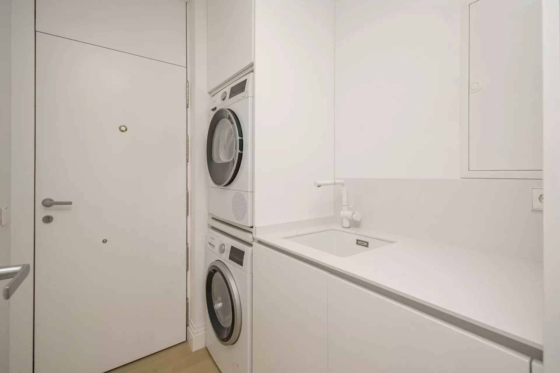 56d16b08a3e090dfde1414d6c61bef8c c78e40691e 1920 original - Translation missing: en.helpers.application.image_tag.default_alt