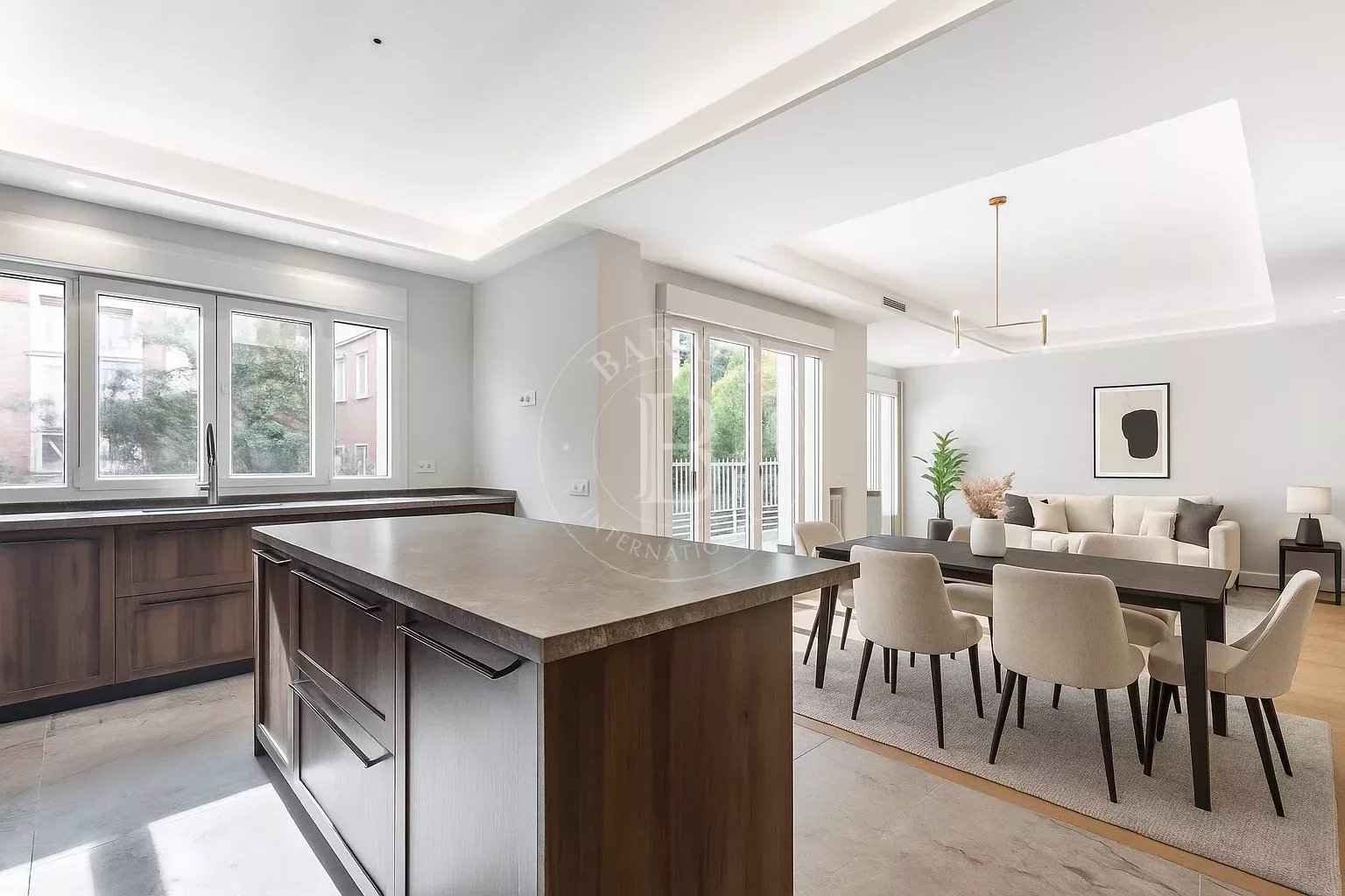 8935a7e6a75b4205636e3625ba038cf5 10257d5205 1536 original - Attribut alt par défaut.