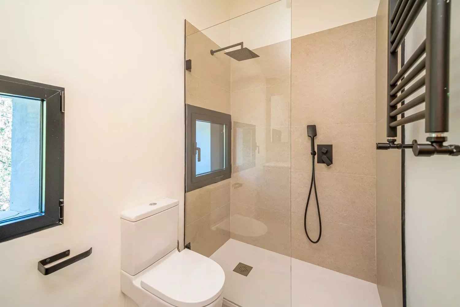 A2d89b9c098d18c79054160630a6fe01 307063fafc 1500 original - Translation missing: en.helpers.application.image_tag.default_alt