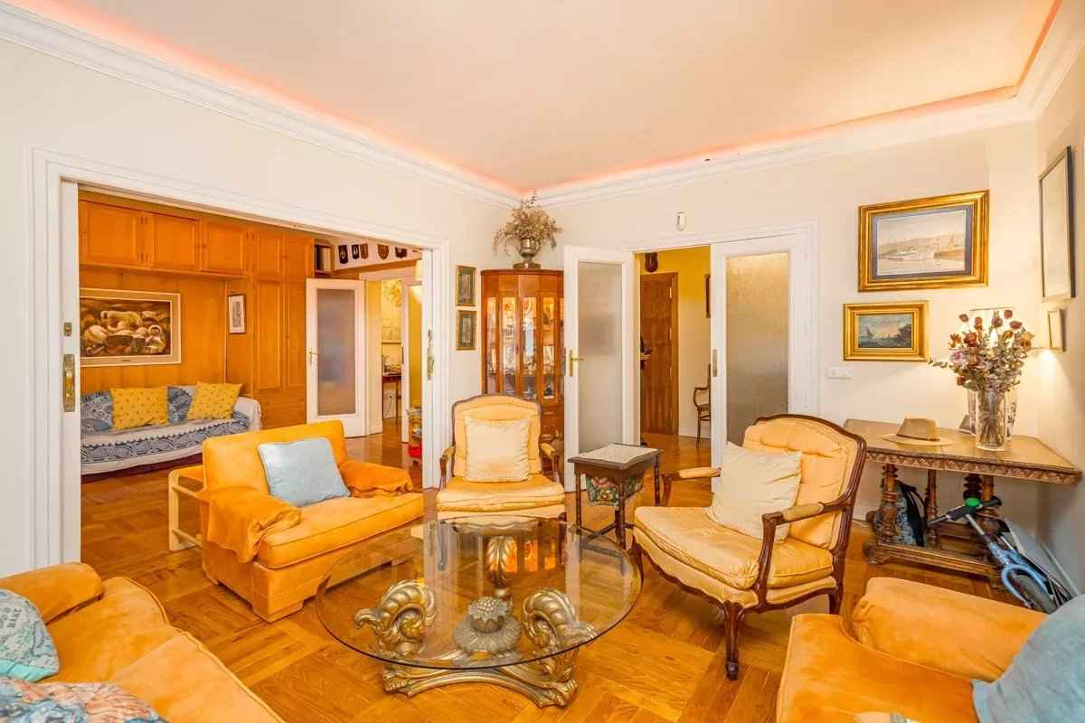 8a8b22d7389ddebb5d228960ce0a5446 397ad1b8fb 1200 original - Attribut alt par défaut.