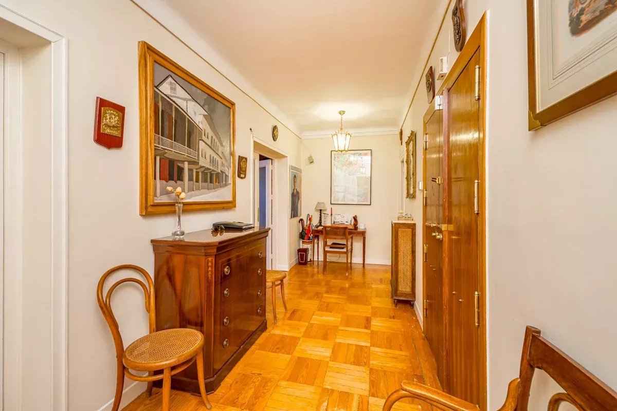 A5a2053b2942b4b24e21b51a2679b8d3 674426be52 1200 original - Attribut alt par défaut.