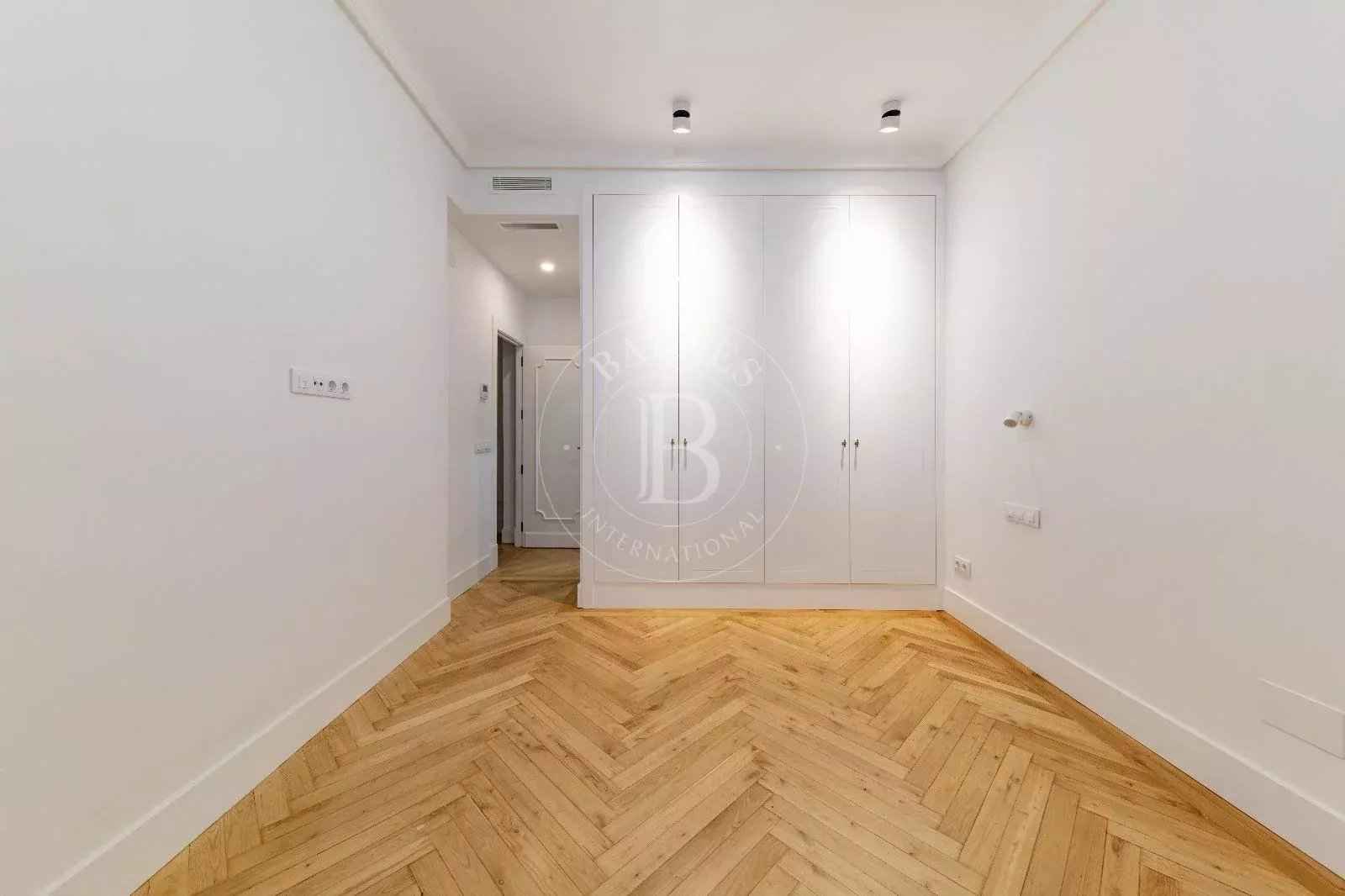 90050a92eedbf348f0455875418c0fa6 97c7925299 1600 original - Attribut alt par défaut.