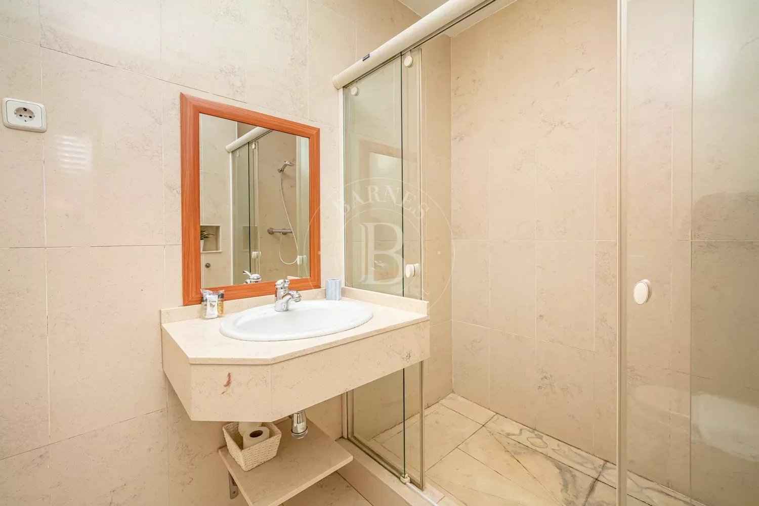 17a86ad12fd1896dd3f20a806f4b6b20 0ca431971e 1500 original - Attribut alt par défaut.