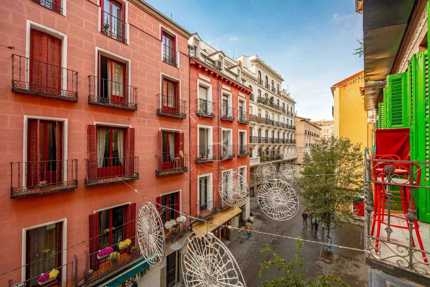 10ef0f8442d46a7537609b3bac18f43f aa13e650a1 1500 original - Attribut alt par défaut.