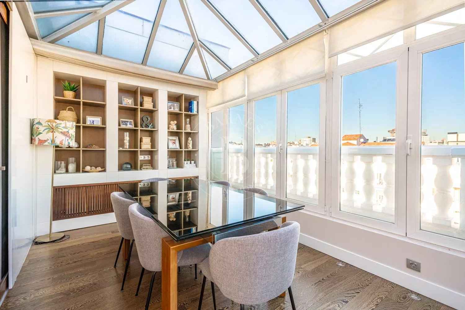 72c7692600b92cbf6e04d74cd53d4c27 c8a9593a03 1500 original - Attribut alt par défaut.