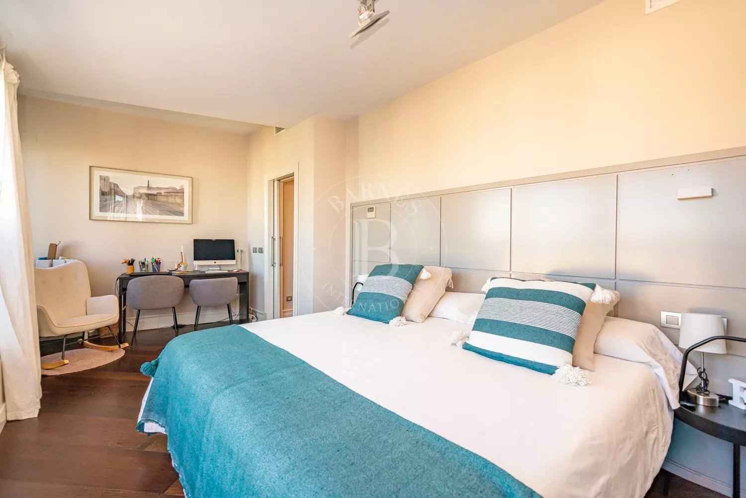 3bdab450e56966f56cdd8de848fb0011 e81b929edf 1500 original - Attribut alt par défaut.