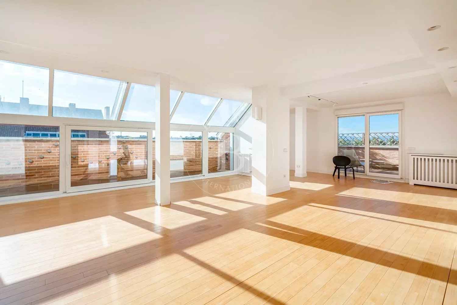 B92eccd7ae9c58dbd8d0f9af7d3a9744 1088742bef 1500 original - Translation missing: en.helpers.application.image_tag.default_alt