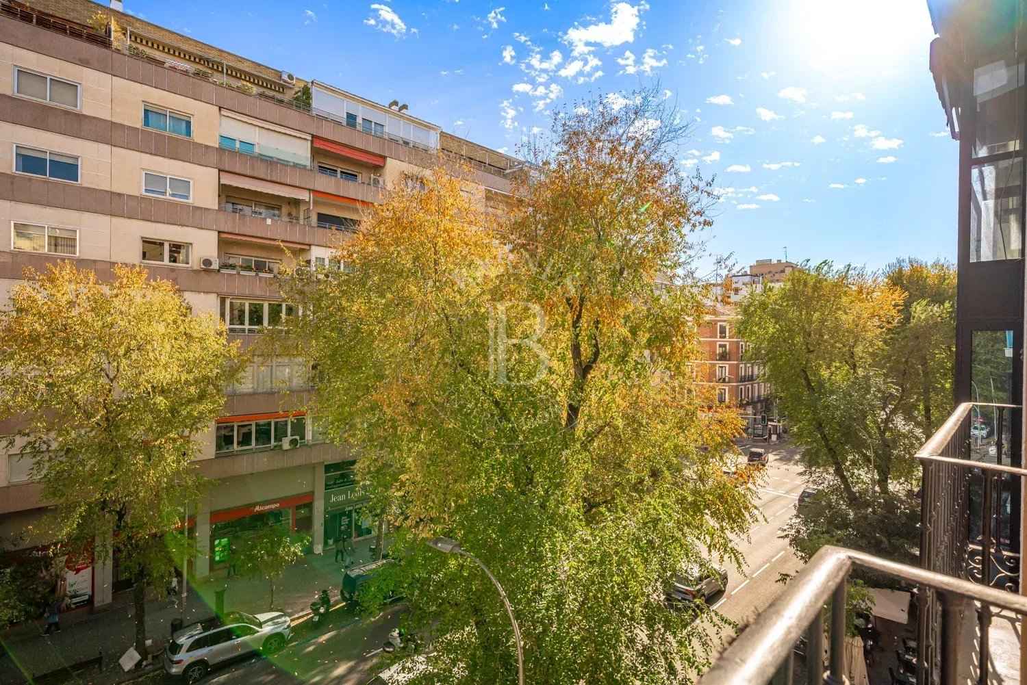 F1f9498cb3812b236ad4859866758ddf b398d69ad0 1500 original - Attribut alt par défaut.