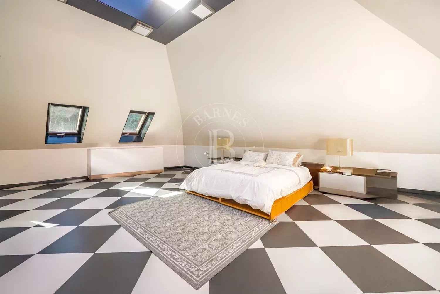 54c981560752da8ced0e13b89434f097 9438f8125f 1500 original - Attribut alt par défaut.