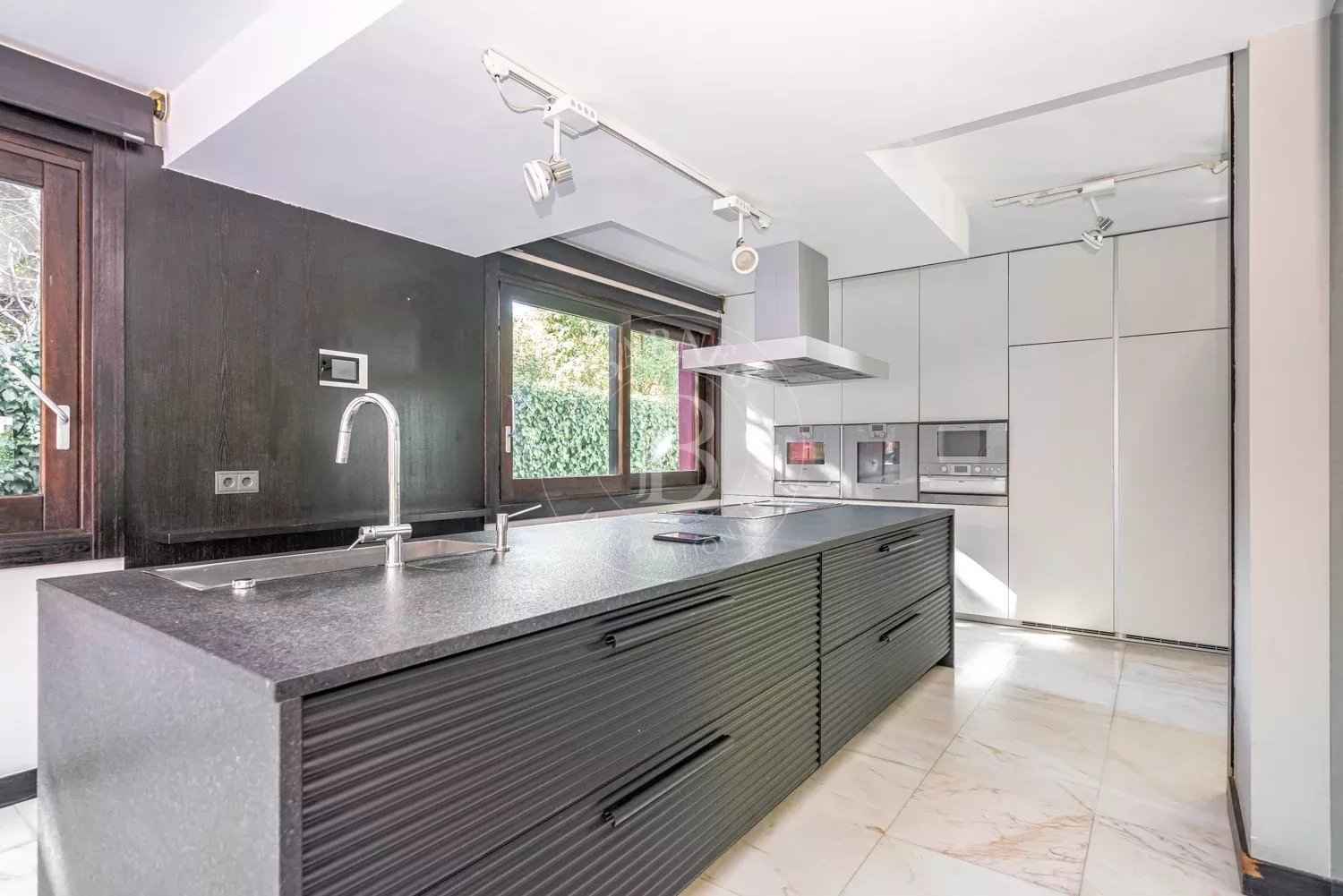 Dac79c430db1665966f5d41ce7f24c02 5e3a125125 1500 original - Attribut alt par défaut.