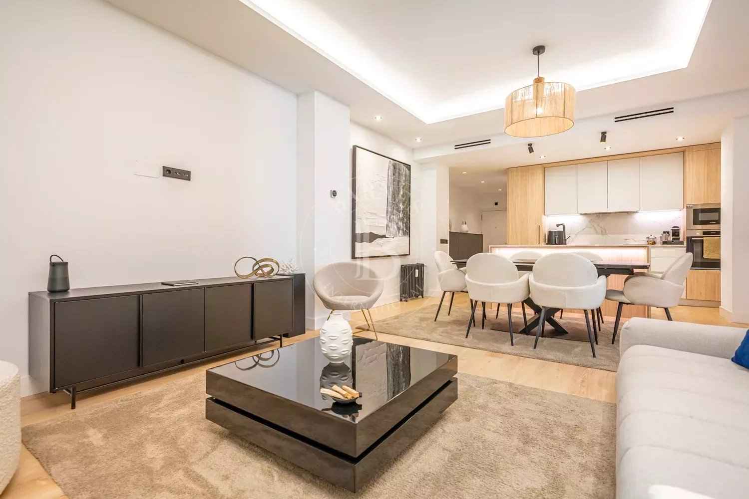 9eefe7d7dabd04afd92d7b1c65f4eced 83d24a9cd1 1500 original - Attribut alt par défaut.