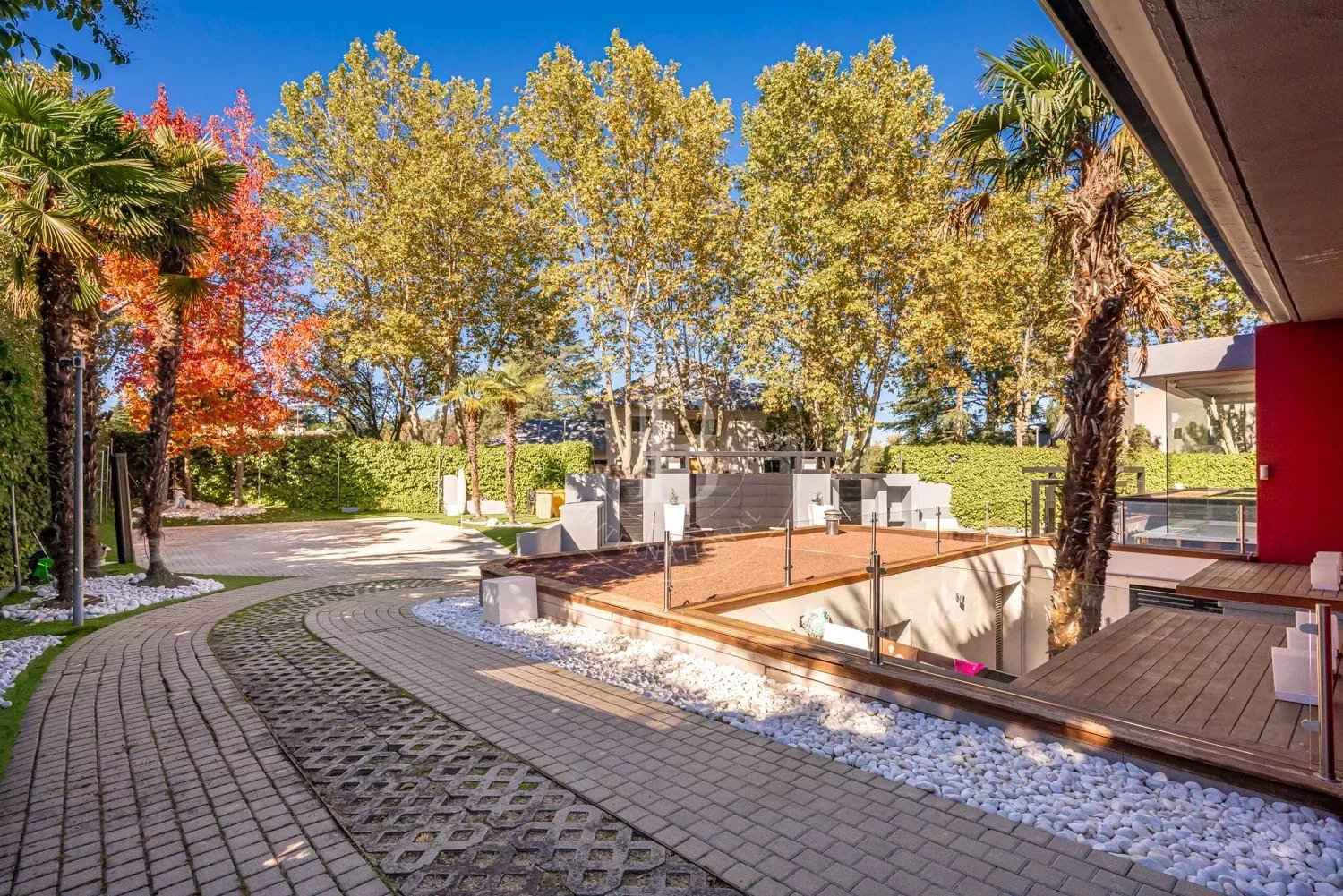 Efab32110a45745f0a05f23a0012ff12 eaa6f9cc18 1500 original - Attribut alt par défaut.