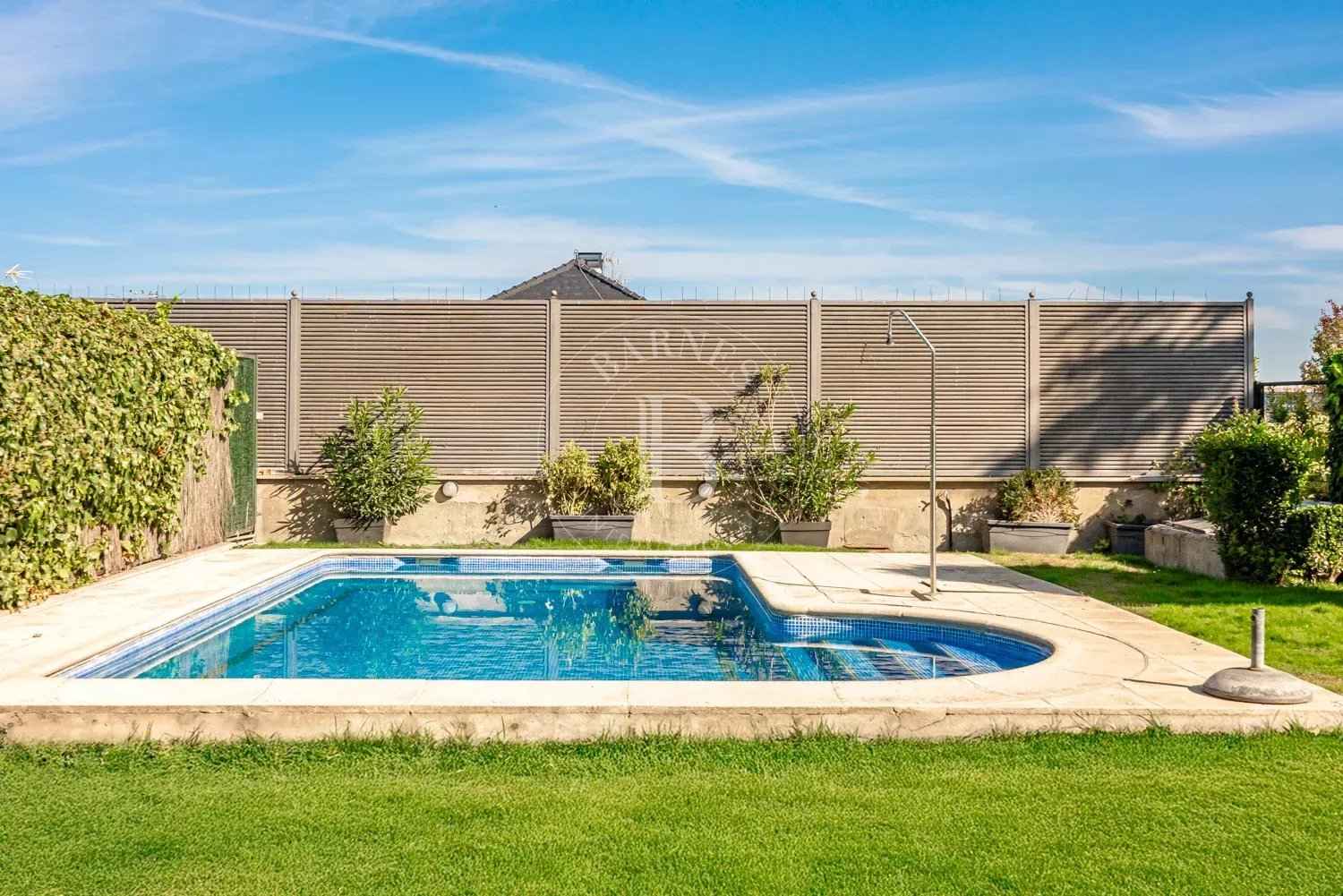 A42e3f2452268408e3b39bc309c5da4a 0d695dd01a 1500 original - Translation missing: en.helpers.application.image_tag.default_alt