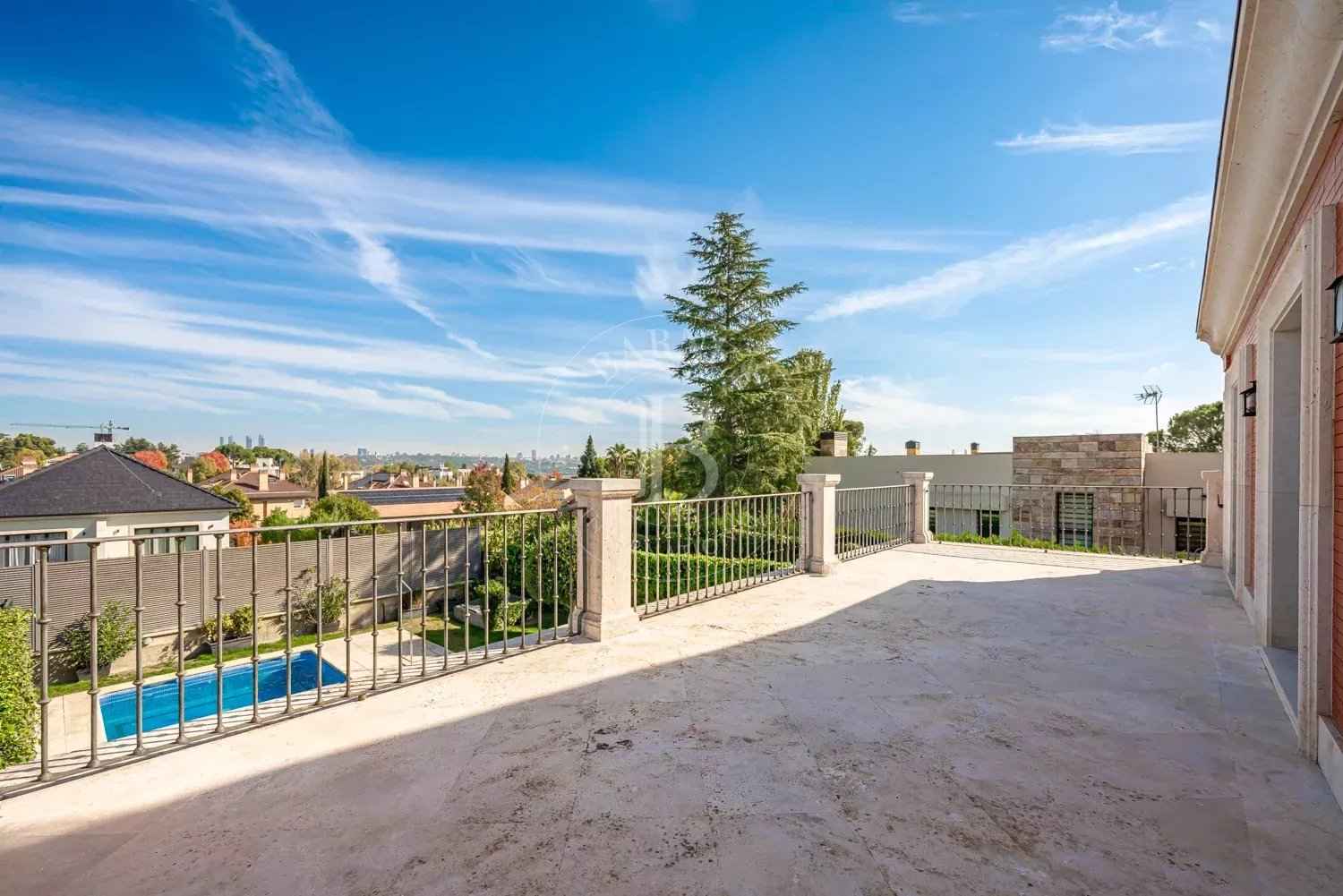 0792fac714d85db789d560899e686ab4 ec5137404a 1500 original - Translation missing: en.helpers.application.image_tag.default_alt