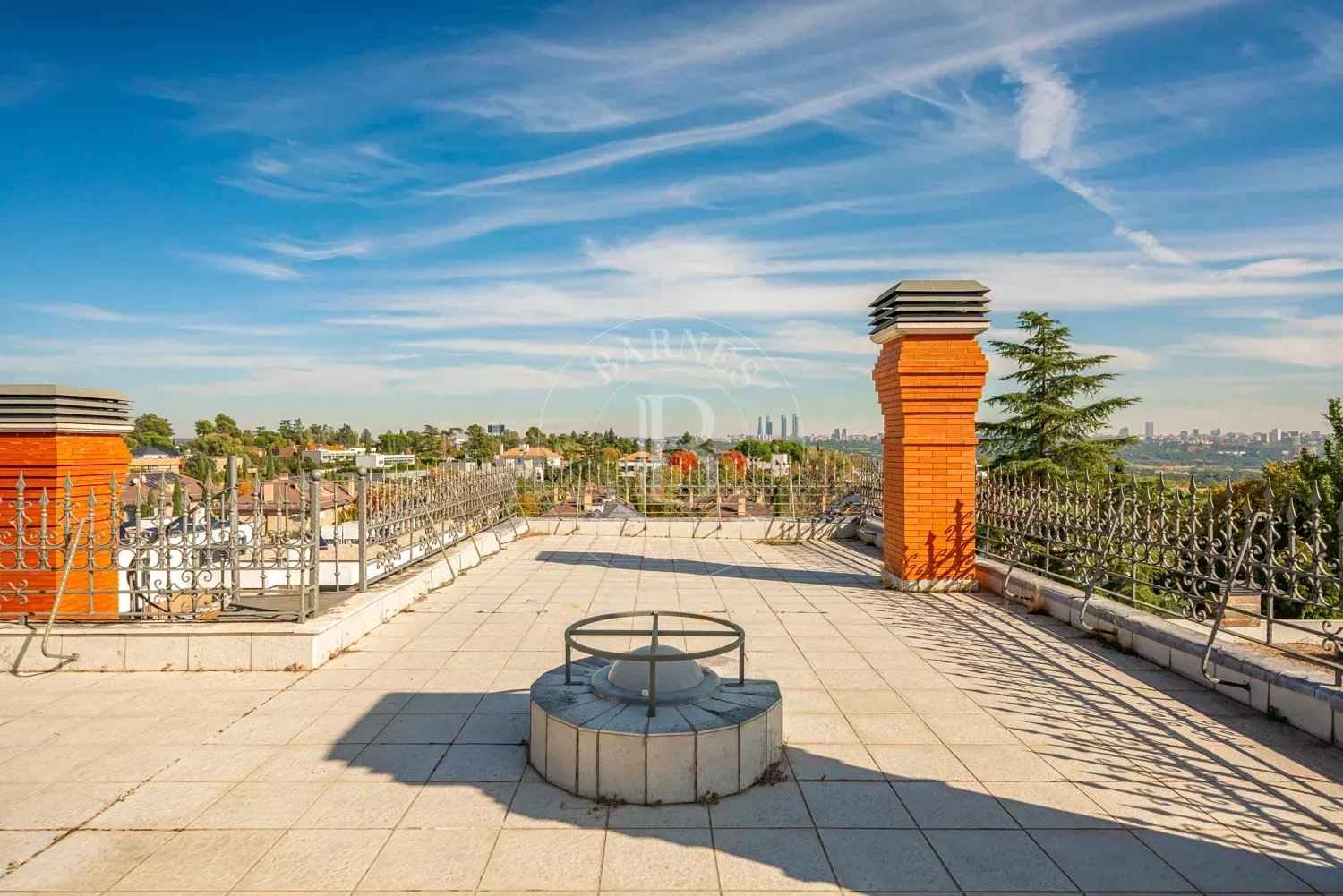 97870143f1f9edc8aae92d2858a96f8d 4e55383162 1500 original - Translation missing: en.helpers.application.image_tag.default_alt