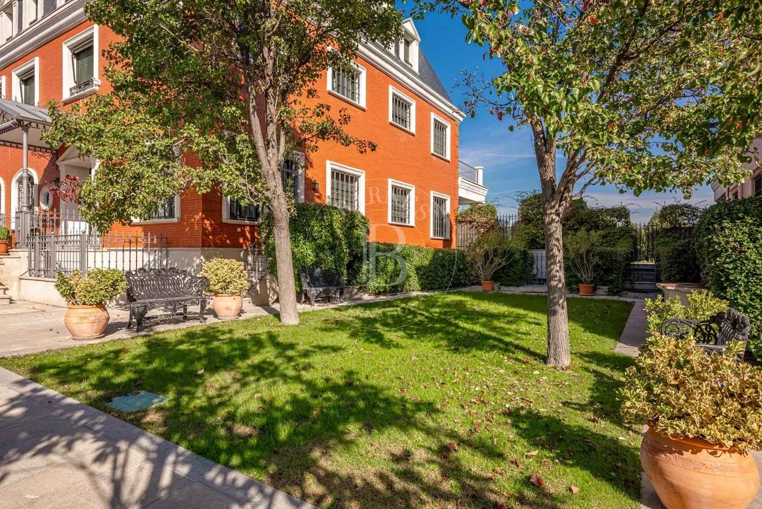 A969994e6cb80078e1a44a751c3375ef 05a60adac7 1500 original - Translation missing: en.helpers.application.image_tag.default_alt