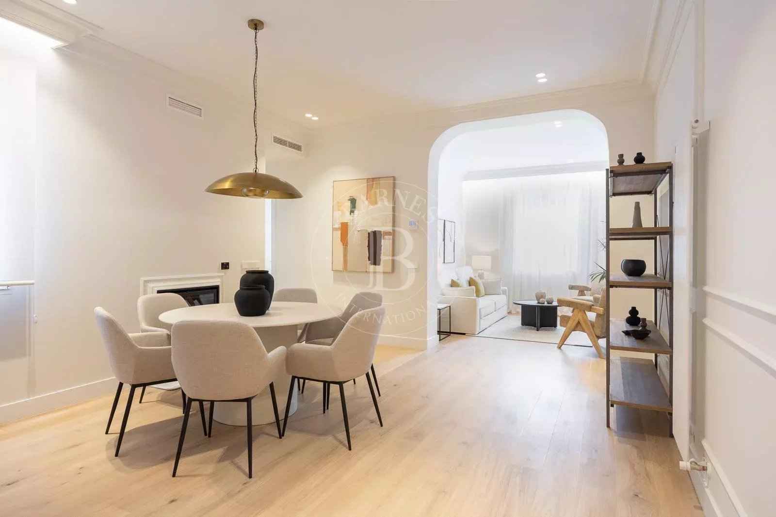 73667a6a1a4ac9b831ceba478ace704e 851de6718e 1600 original - Attribut alt par défaut.