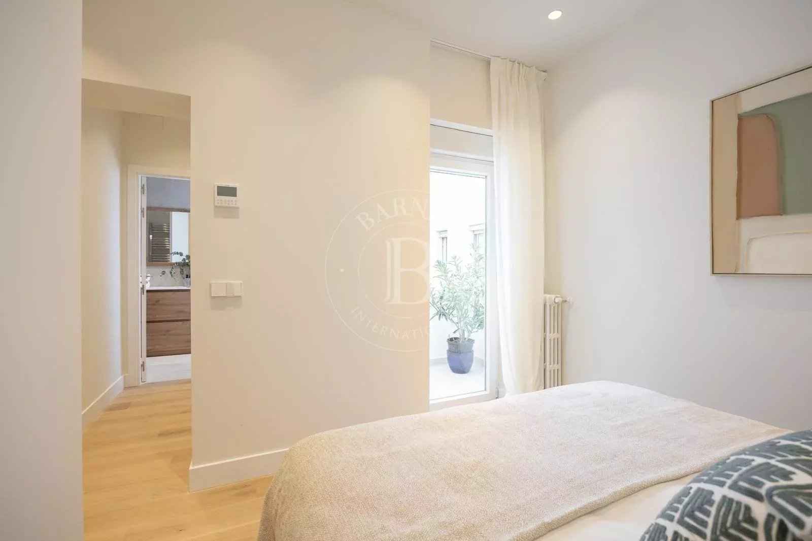 B85ada3f304e1547f8938594e0984b6b e70ca64844 1600 original - Attribut alt par défaut.