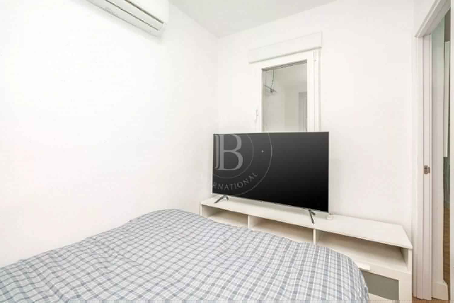 8d69d7f18960dc4260643b41f833781a eddb9b8e37 1500 original - Attribut alt par défaut.