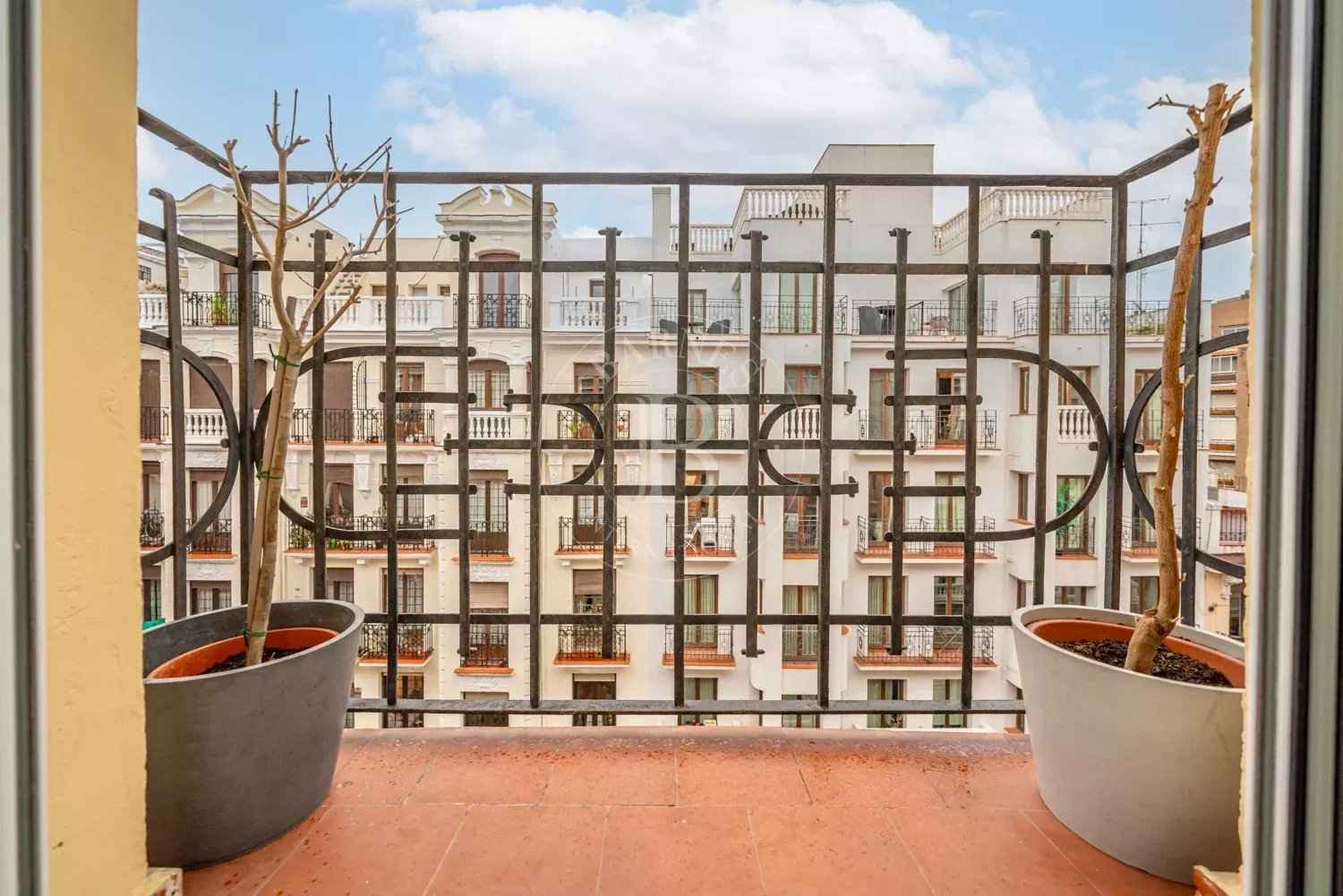 9eefcf3706895bd78a620c035ab5e610 9b668d229c 1500 original - Attribut alt par défaut.